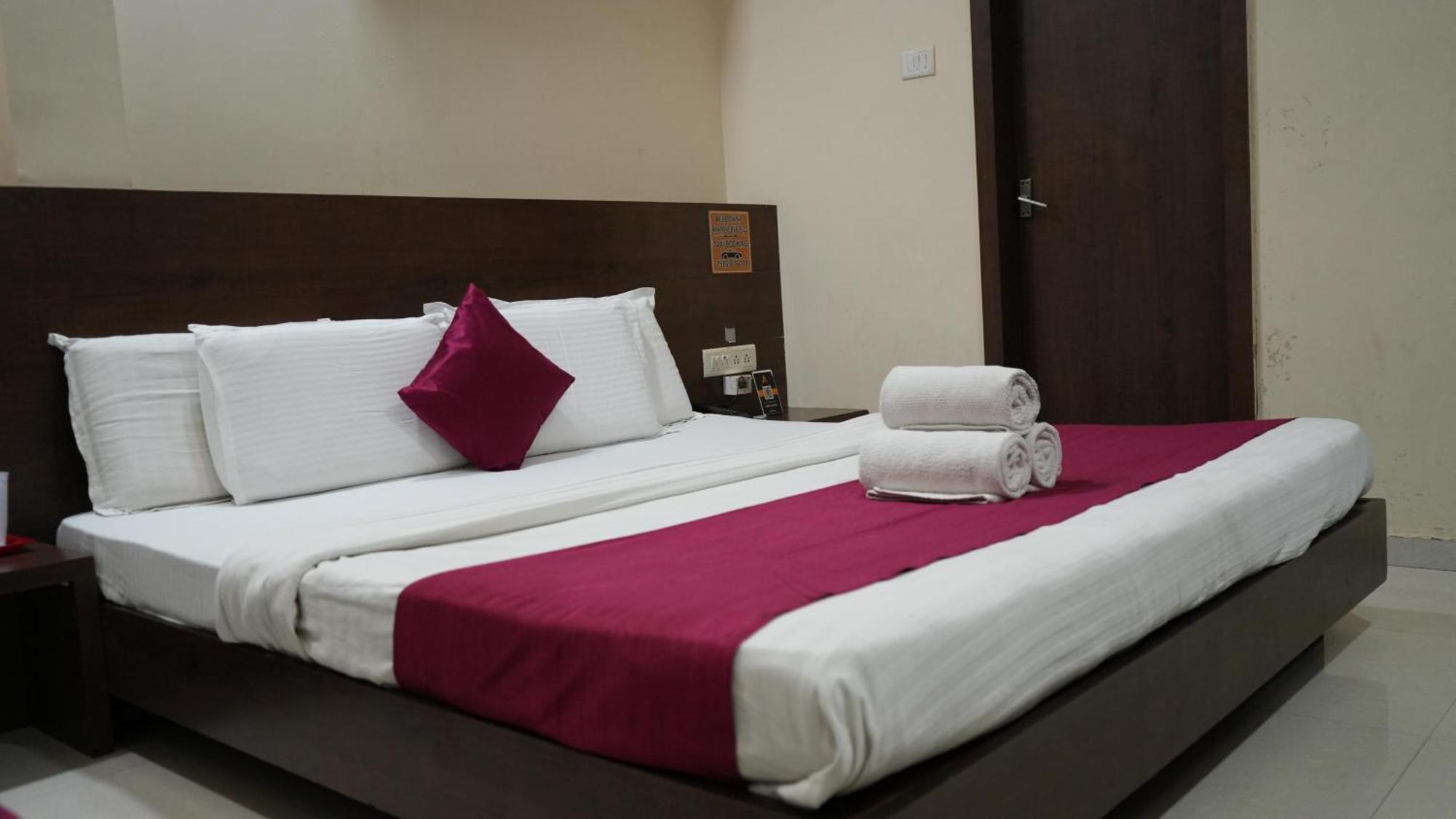 Hotel Satyug Ujjain Exterior foto